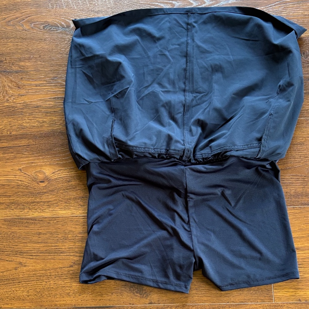 Marika Athletic Shorts/Skort size Large - Picture 3 of 6